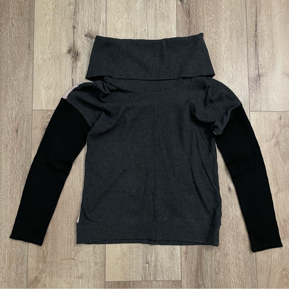 NWOT CALVIN KLEIN Cowl Neck Sweater Pullover Size Small